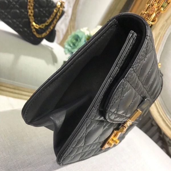 

classic lady's handbag 7a high-end custom quality handbag fashion business casual style metal accessories with long shoulder strap