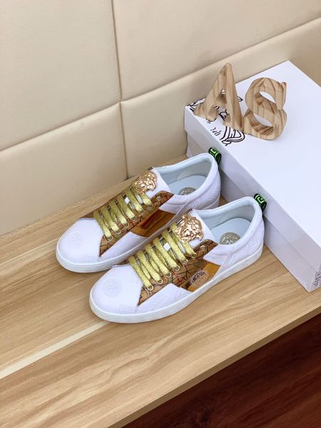 

2020-2019x summer new high-end brand personality men's shoes leather low-casual shoes, fashion wild sports shoes, size: 38-44