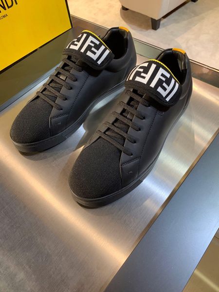 

2020 new designer men's casual shoes, trendy and comfortable, stylish knitted stitching