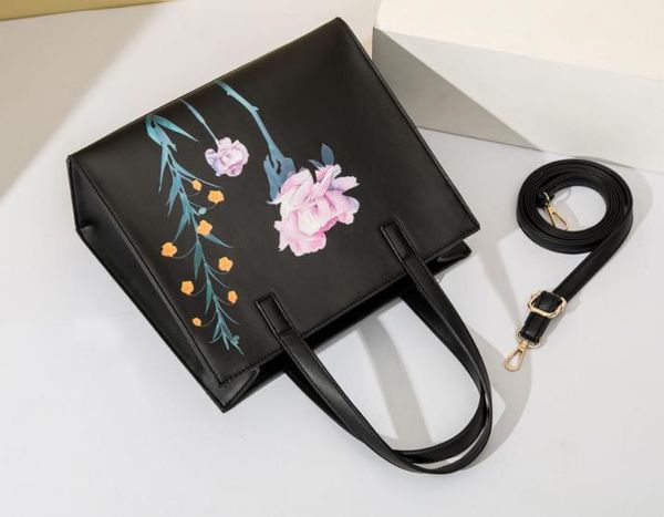 

designer women's bag new 2020 diagonal shoulder bag retro printed wild handbag ready to ship