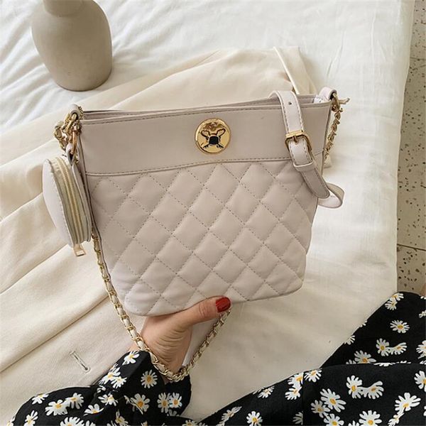 

ins shoulder bag bag female 2020 popular new wave fashion rhombus chain messenger wild shoulder bucket