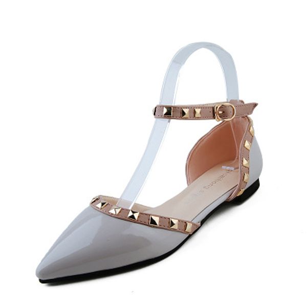 

2020 new flat shoes women's rivets one-line fashion wild pointed pointed shallow mouth large size flat shoes, Black