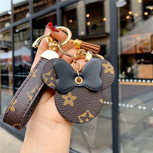 

2020 luxury designer key chain fashionable lovely wallet charm key chain gift yh677, Silver