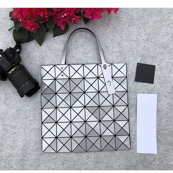 

new lady's handbag 7a high-end custom quality large capacity handbag fashion style style silver metal accessories