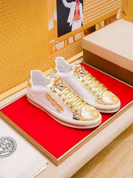 

2020c luxury custom medusa printed low-lace-up casual sports shoes, high-end fashion wild outdoor men's shoes, size: 38-45, Black