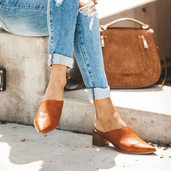 

женщины тапочки pu кожаные сандалии женская обувь мулов sexy toe женщины остроконечные насосы коренастый пятки открытый слайды zapatos mujer, Black