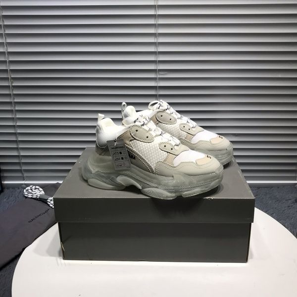 

2020su designer designs new leisure and entertainment hiking shoes, outdoor jungle adventure shoes, original packaging and box delivery, Black