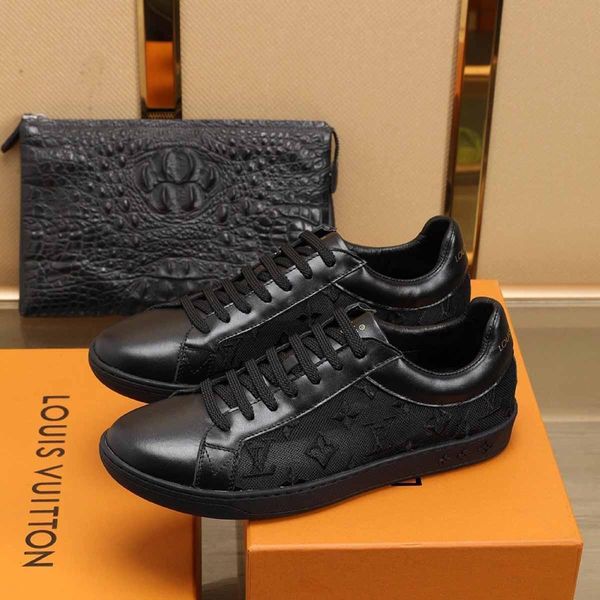 

2020e men's casual shoes, new outdoor travel casual sports shoes, fast delivery, with original box packaging, high quality, Black