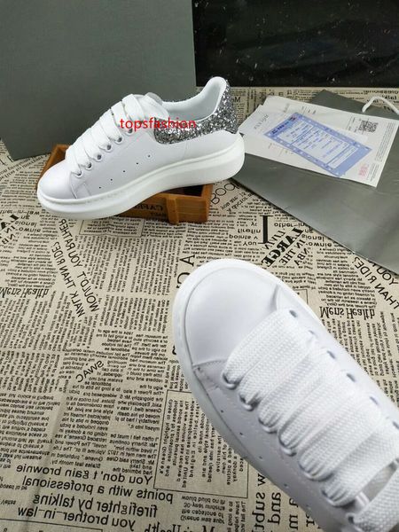 

2019 men women rivets flat shoes cowhide leather alexander mq casual couple shoes sneakers size 35-46 with, Black;green