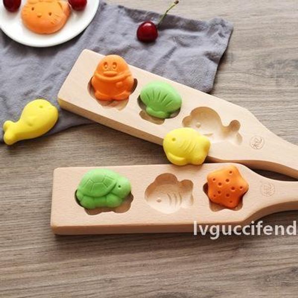 

selling wooden cartoon pasta mold mung bean cake pumpkin pie steamed bread cake mould healthy bakeware