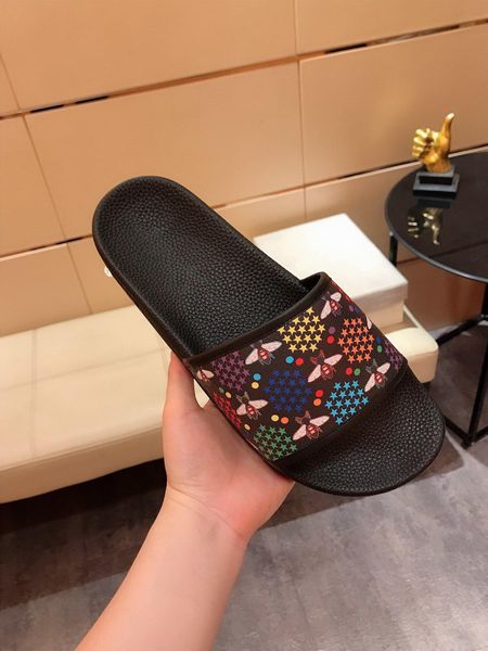 

мода роскошные дизайнерские сандалии вперед 2020 сандалии горячей продажи для мужчин и женщин плоские тапочки высокого качества цветочная пе, Black