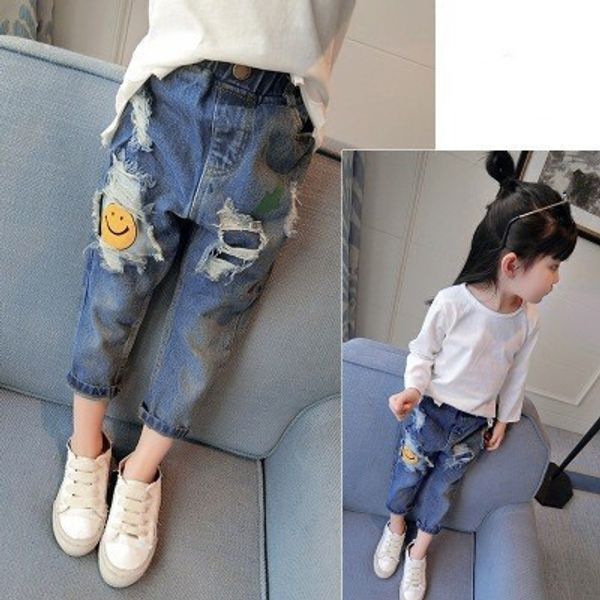 

2019 autumn new small and medium-sized girl baby cartoon smiling face sticker hole casual and sticker jeans jeans straight pants 4077, Blue