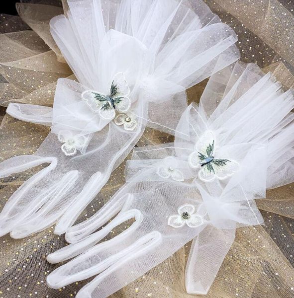 

women' elegant butterfly beaded mesh glove female spring summer sunscreen lace driving glove r2854, Blue;gray