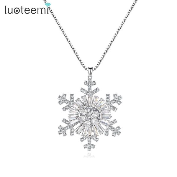 

luoteemi luxurious jewelry big snowflake pendant with long chain necklace middle round part whirling shining zirconia collar, Silver
