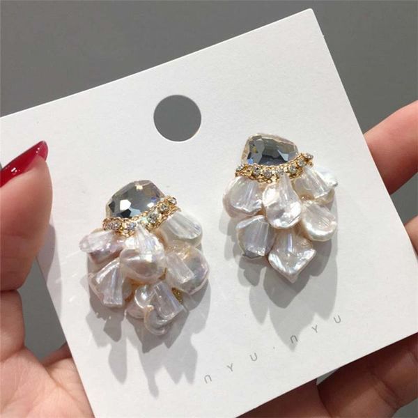 

stud japan korean earrings handmade simulated pearl for women shiny crystal jewelry fashion oorbellen 1 pair, Golden;silver