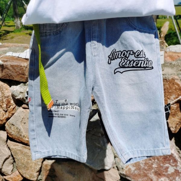 

2020 new medium small children's korean style green belt letter open gear boys and jeans pants and jeans pants, Blue