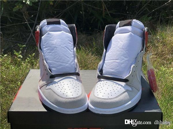 

new air aauthentic 1 high og retro white black light smoke grey basketball shoes 555088-126 varsity red man sports sneakers with box