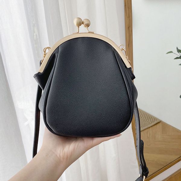 

pu leather small lady bag 2020 new cute and simple shoulder straddle clip bag shell crossbody