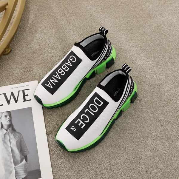 

2020-2019a new luxury designer striped casual shoes couple shoes fashion wild men and women sports shoes 35-45