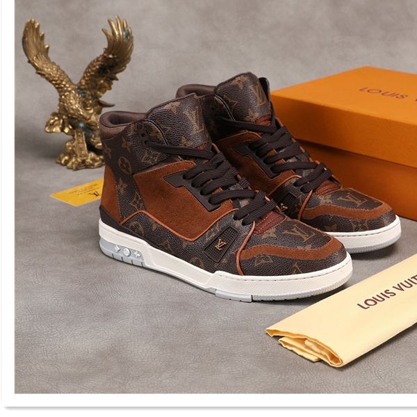 

084 men's designer casual sports shoes, luxury trendy travel casual shoes, sports shoes. fast delivery in original box packaging, Black