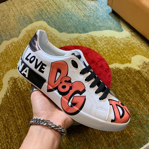 

new9 fashion ladies casual shoes fashion wild sports shoes printing comfortable women's shoes original box packaging fast delivery, Black