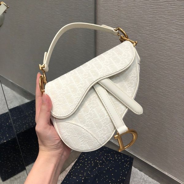 

new classic lady's handbag 7a high-end custom quality saddle bag handbag fashion trend business casual style gold metal accessories