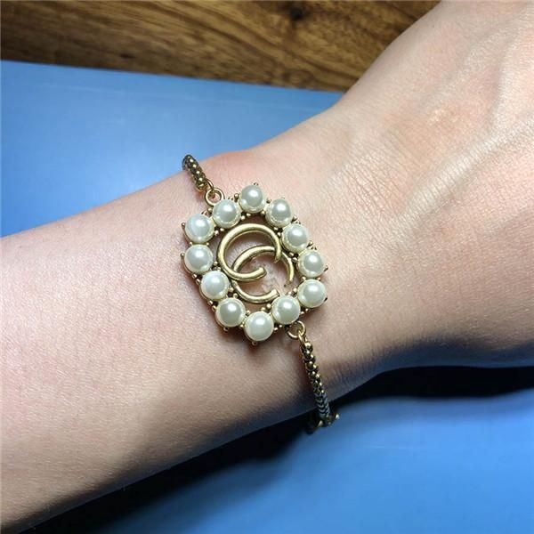 

2020 new fashion style fashion letters high-end street style fan ladies bracelet