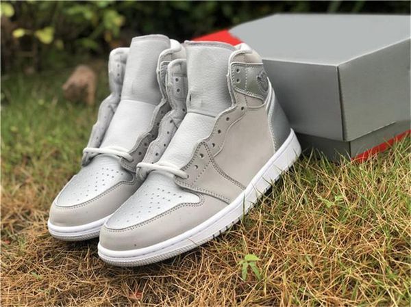 

est 2020 1 high og japan 2001 2020 co.jp basketball shoes neutral grey white metallic silver 1s outdoor shoes sneakers with box, Black