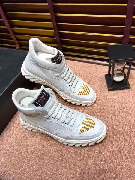 

2020 autumn men's high-leather casual shoes, fashion wild sports shoes, original box packaging, yards: 38-45