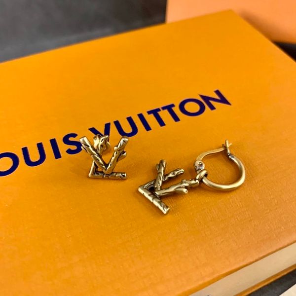 

lou is vui tton designer earrings cc tassel designer earings fashion stud earrings pearl designer hoop earrings gold acrylic p1, Golden;silver