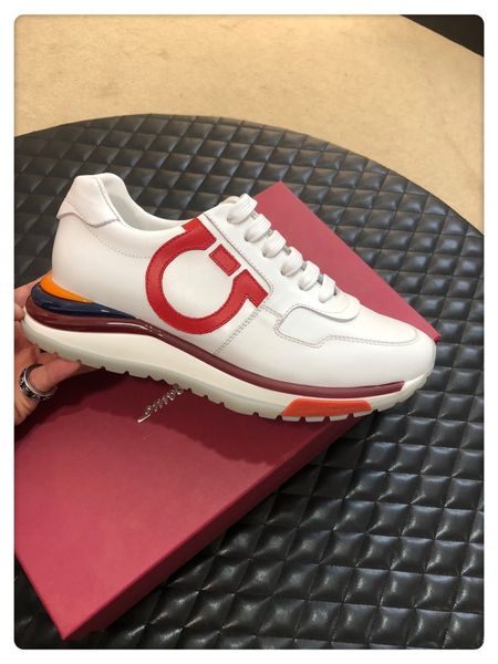 

2020 new summer and autumn designer men's sports shoes fashion trend wild copy