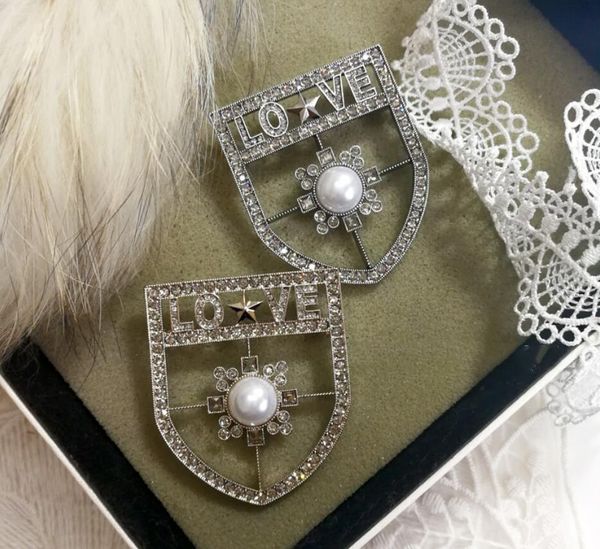 

baroque retro style love letters retro brooch badges men and women brooch metal shield badge pin tide, Gray