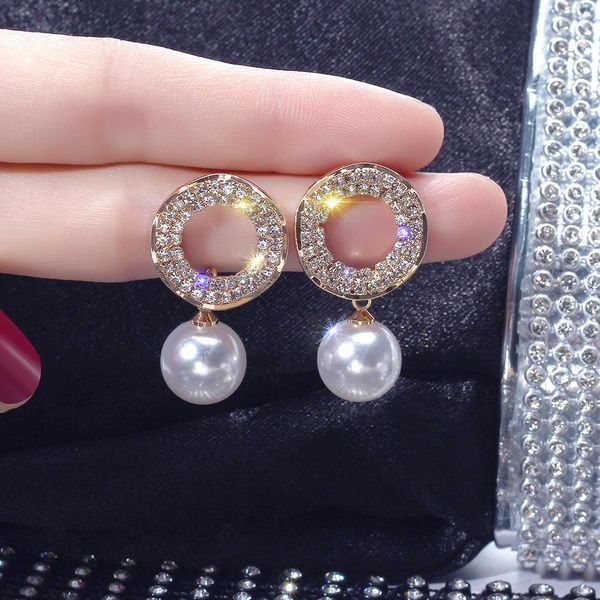 

geometric circular fashion short paragraph diamond studded earrings korean temperament simple pearl earrings earrings female, Silver