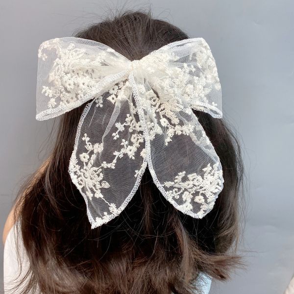 

2020 new versatile black and white lace bow hairpin handmade heavy sewing holiday style small fresh duck beak clip, Black;brown