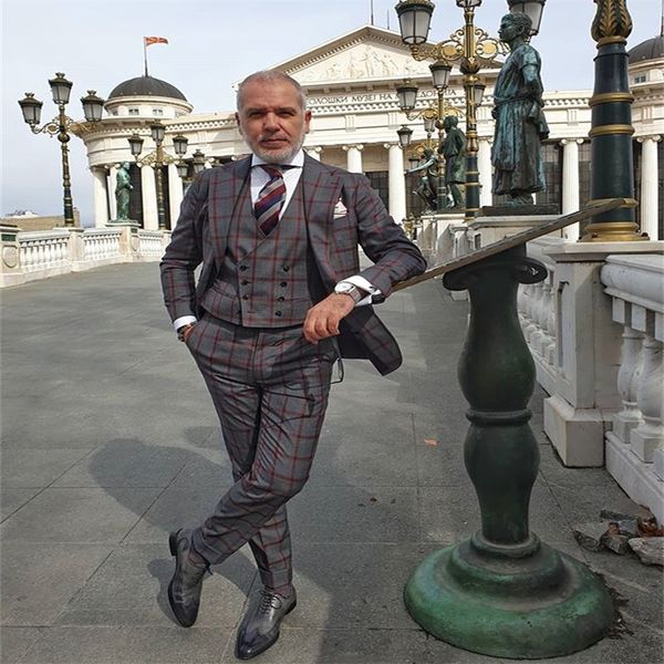 

3-piece handsome plaid wedding suits fit slim peaked lapel blazer custom made men suits tuxedos party formal business suits, Black;gray