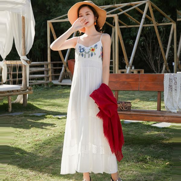 

make video on holiday wind embroidery strapless dress with long white dress, Black