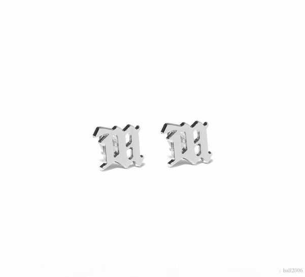 

2019 misbhv 19ss lady alphabet 925 ear nails простой темперамент холодный ветер малые серьги, White