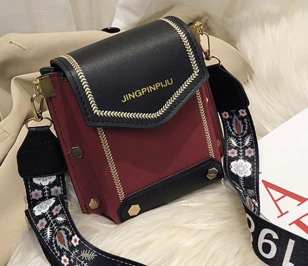 

2020 popular designer women's bag new versatile broadband oblique crossbody fashion simple shoulder small square ready to ship