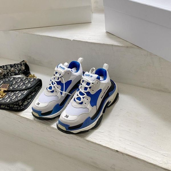 

2020pv designer to create casual and comfortable all-match sports shoes, travel shoes outsole non-slip design with original box delivery, Black