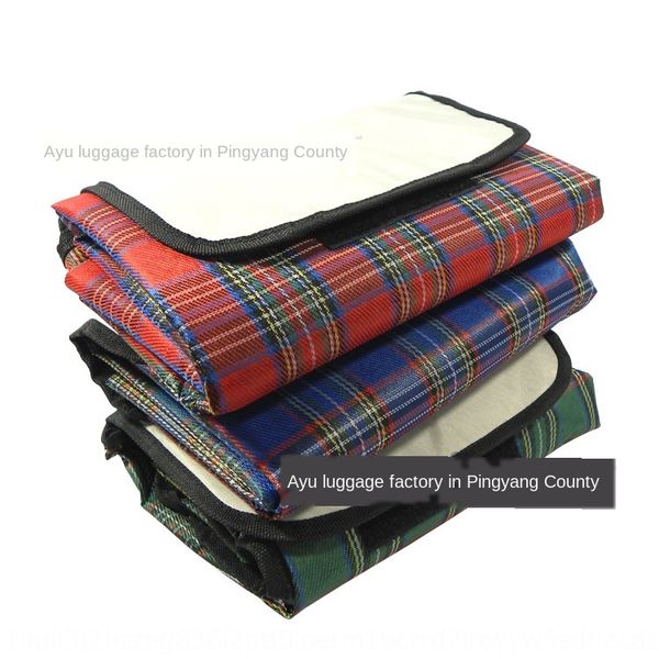 

selling picnic moisture-proof outdoor leisure beach meal meal mat foldable spring outing beach mat