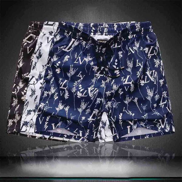 

2020 summer original design european and american tide brand quick-drying large size loose beach holiday men's shorts, White;black