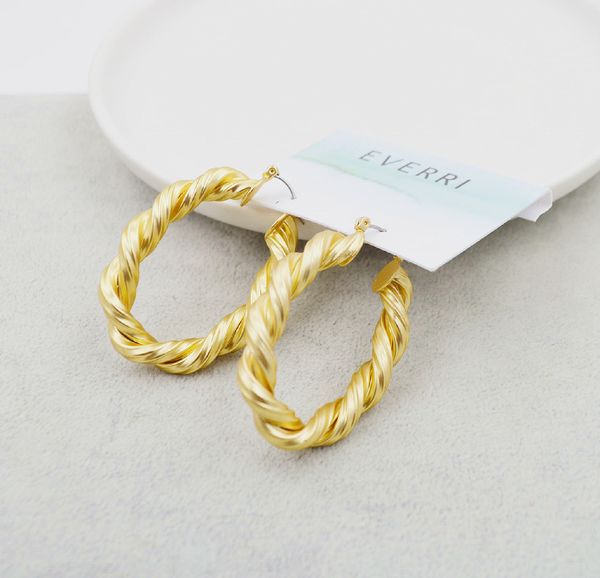 

2020 new foreign trade export to europe and america pure copper light luxury high sense face thin earrings sale, Golden