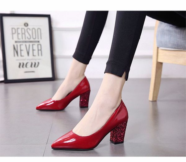 

2020 autumn new low-heeled shoes with pointed female with coarse 7cm high heels black sequined shoes sandalias