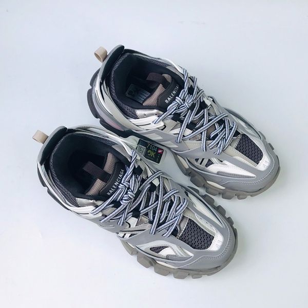 

2020lo designer to create casual and comfortable all-match sports shoes, travel shoes outsole non-slip design with original box delivery, Black