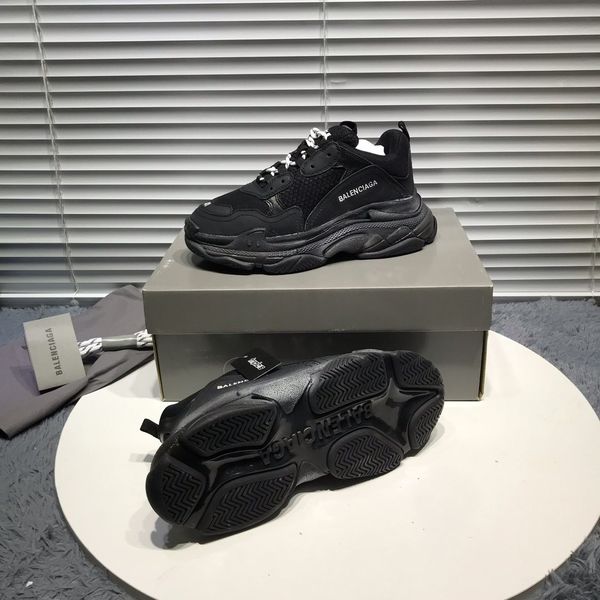 

2020sl designer designs new leisure and entertainment hiking shoes, outdoor jungle adventure shoes, original packaging and box delivery, Black