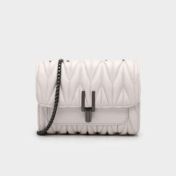 

fashion classic ladies handbag designer lingge chain diagonal shoulder bag new bag natural wind ladies bag gift 046