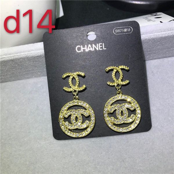 

new fashion beautiful earrings jewellery earrings stud heart shaped lady earrings love ear studs women jewelry with original cloth bag, White