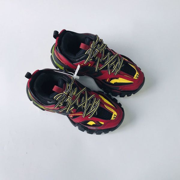 

2020cz designer to create casual and comfortable all-match sports shoes, travel shoes outsole non-slip design with original box delivery, Black