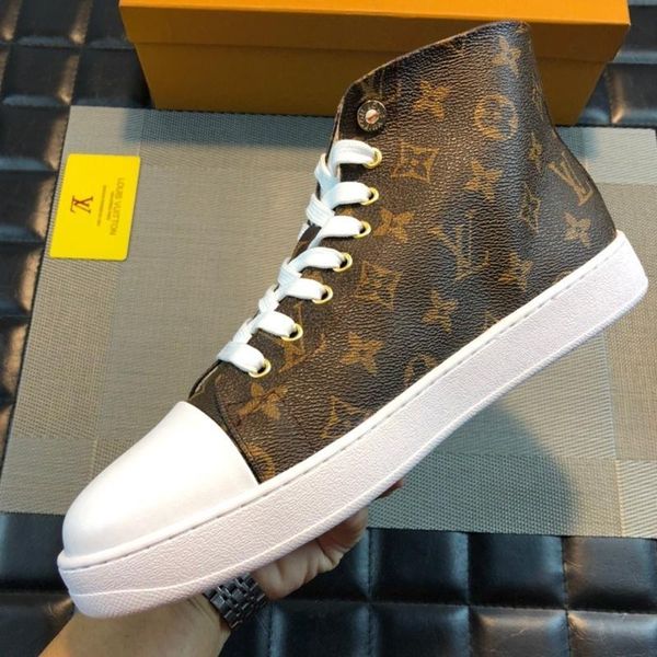 

2020wa новых роскошных мужчин вскользь кроссовки для продажи, на открытом воздухе путешествия, спортивные шнурками, оригинальной коробке, бы, Black