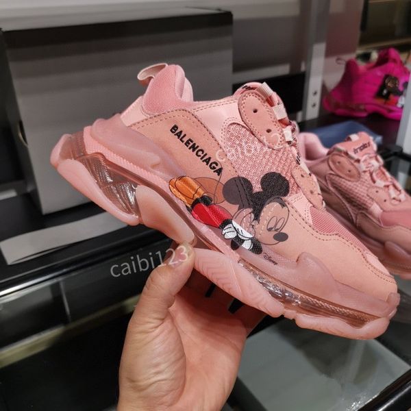 

men women running shoes triple white black cool grey bred mens trainers cushion surface sports sneakers ylb200712